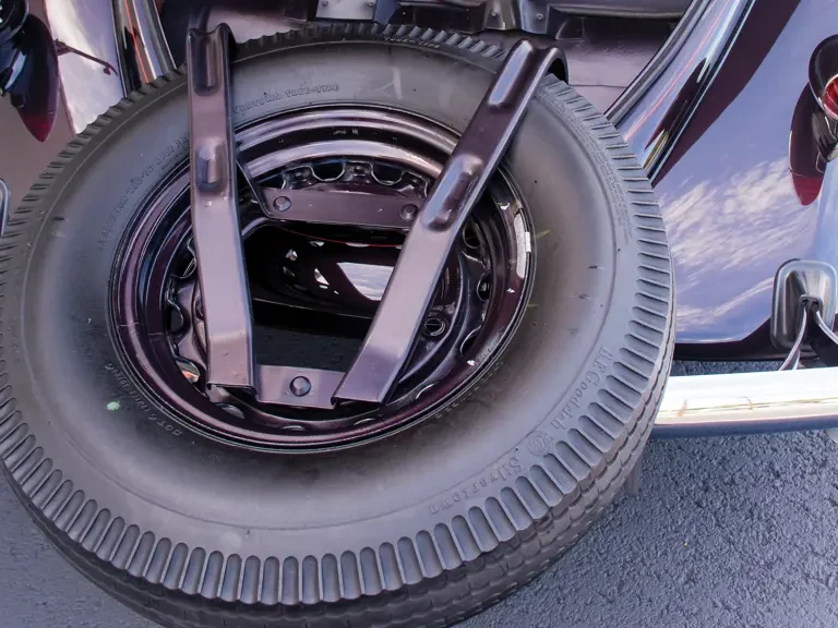 1937 Lincoln Zephyr - Image 22 of 23