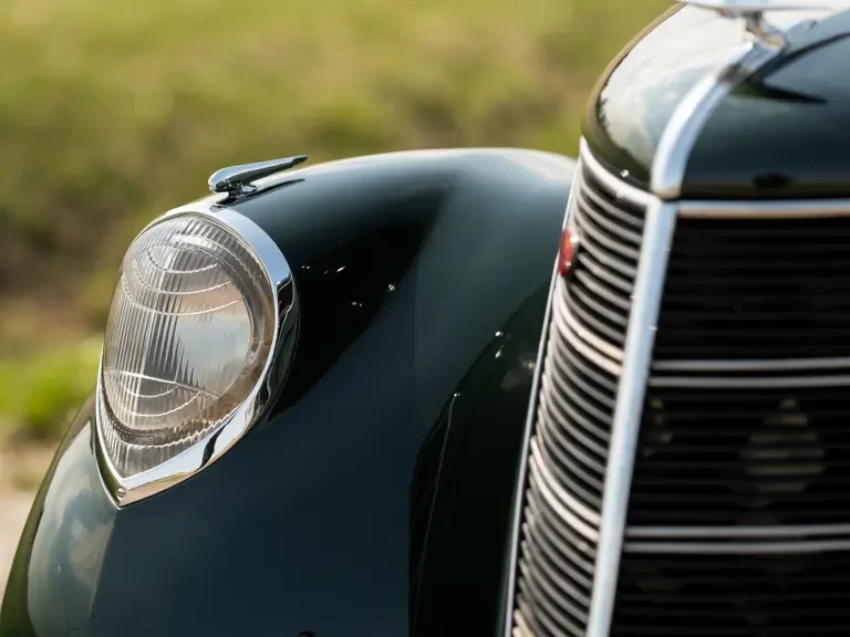 1937 Lincoln Zephyr - Image 18 of 31