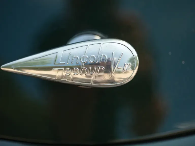 1937 Lincoln Zephyr - Image 12 of 25