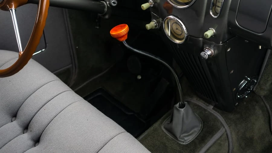 1937 Lincoln Zephyr - Image 11 of 12