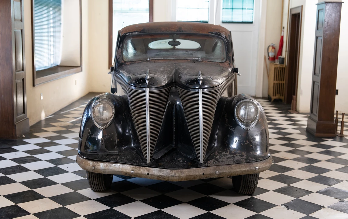 1937 Lincoln Zephyr - Image 8 of 22