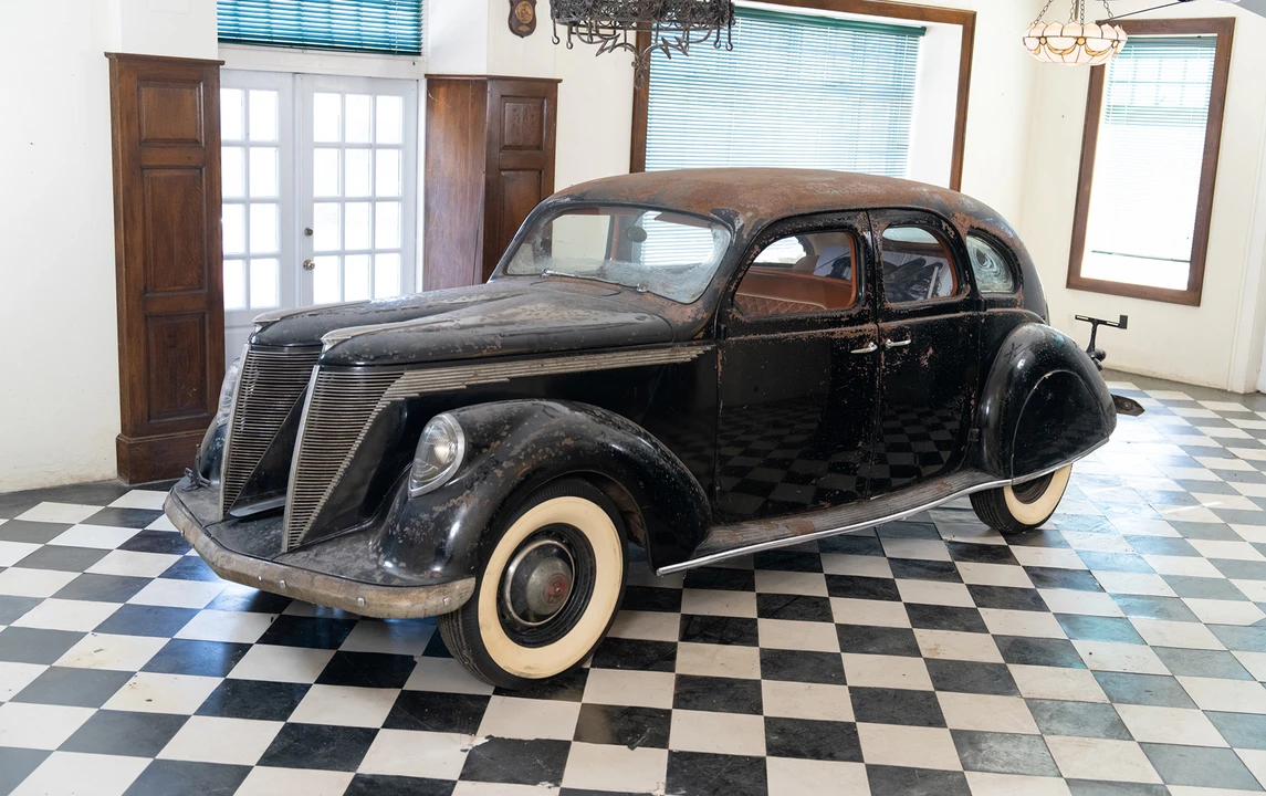 1937 Lincoln Zephyr - Image 11 of 22