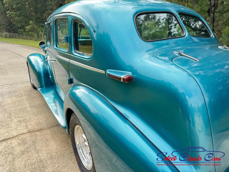1937 Oldsmobile F-Series - Image 5 of 31