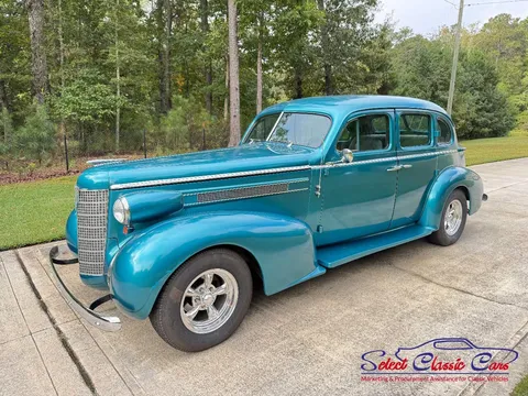 1937 Oldsmobile L37 Touring Sedan
