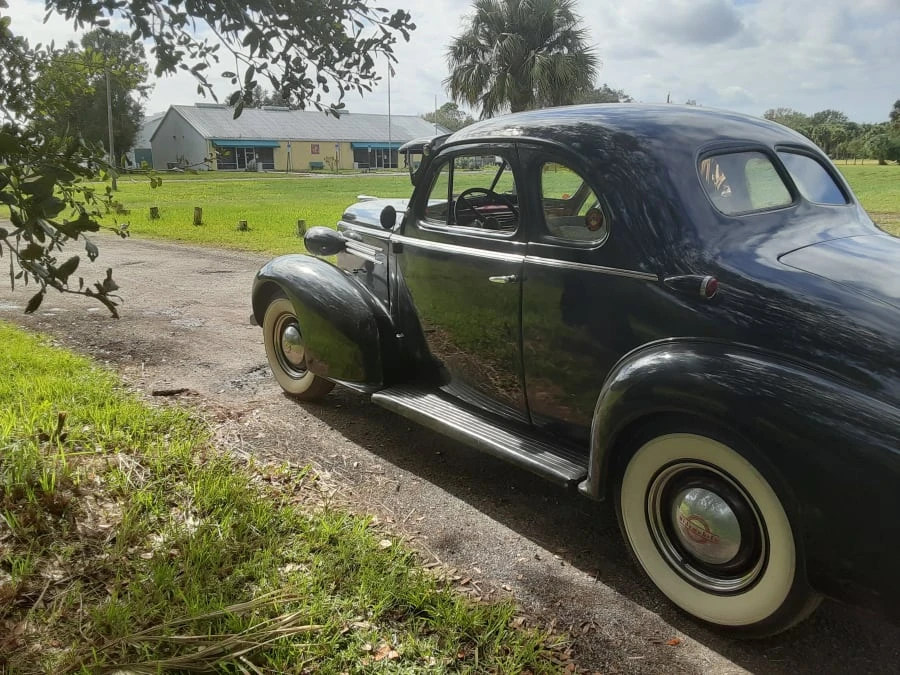 1937 Oldsmobile F-Series - Image 17 of 19