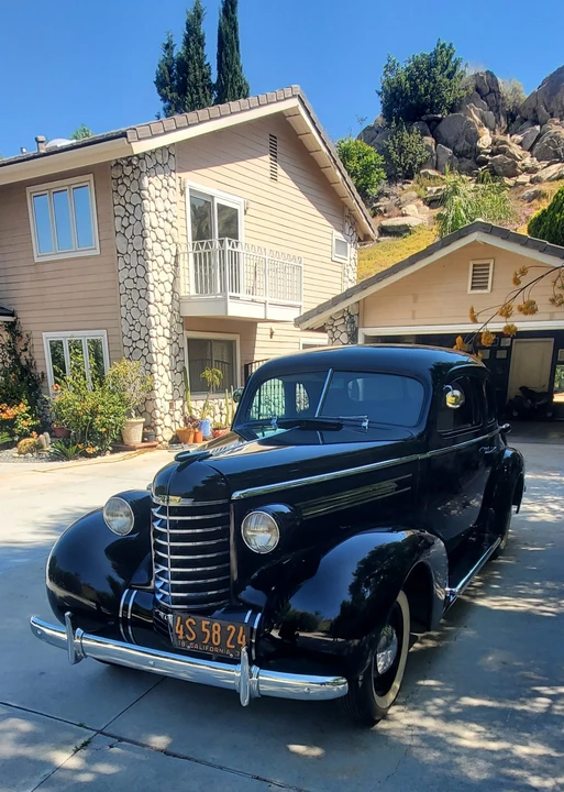 1937 Oldsmobile F-Series - Image 2 of 31