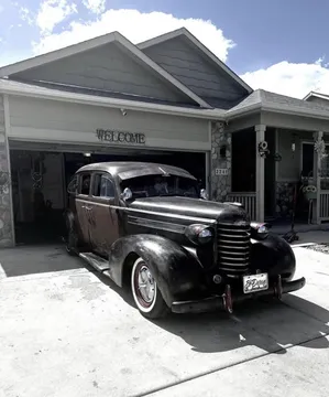 1937 Oldsmobile F37