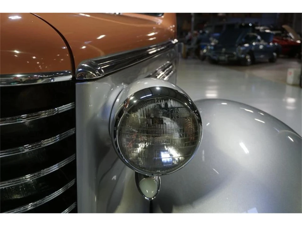 1937 Oldsmobile F-Series - Image 5 of 31