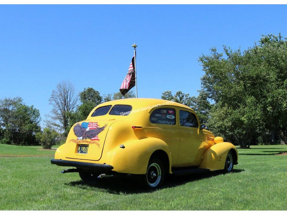 1937 Oldsmobile - Image 6 of 30