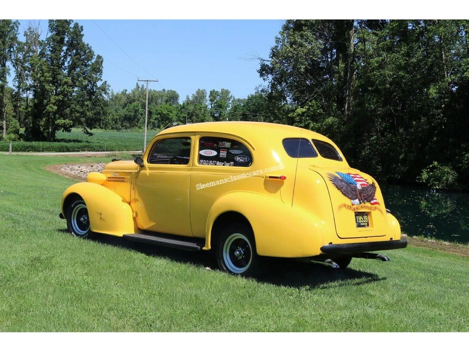 1937 Oldsmobile - Image 3 of 30
