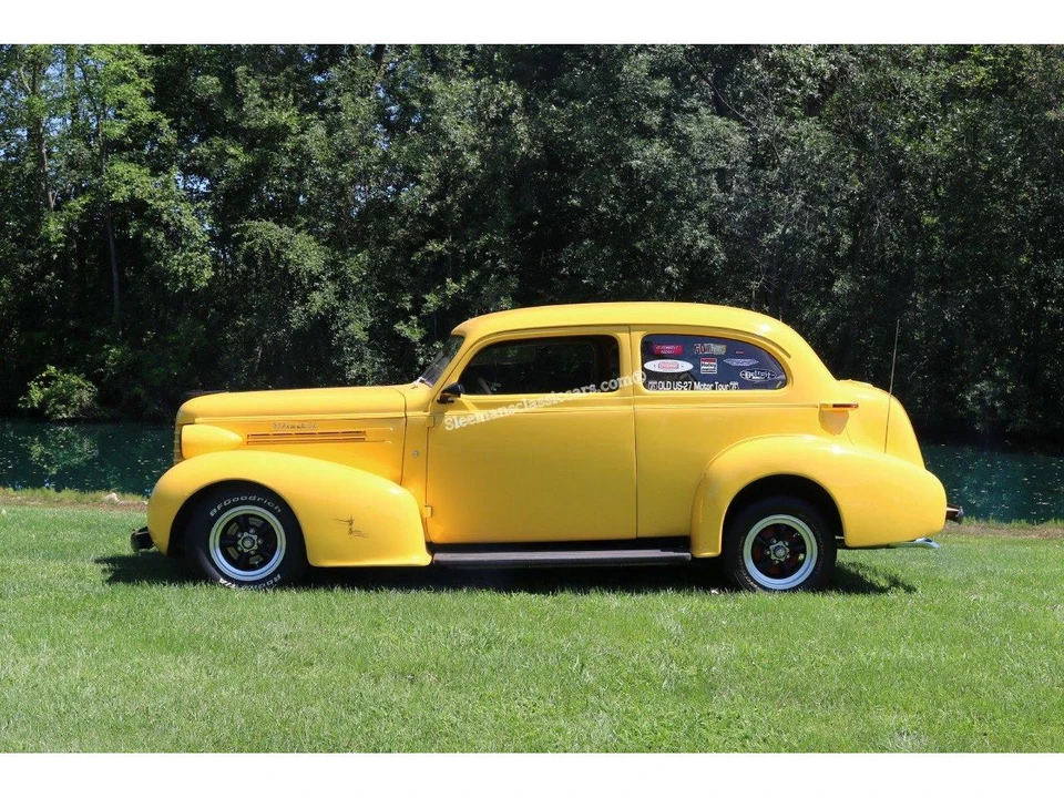 1937 Oldsmobile - Image 2 of 30