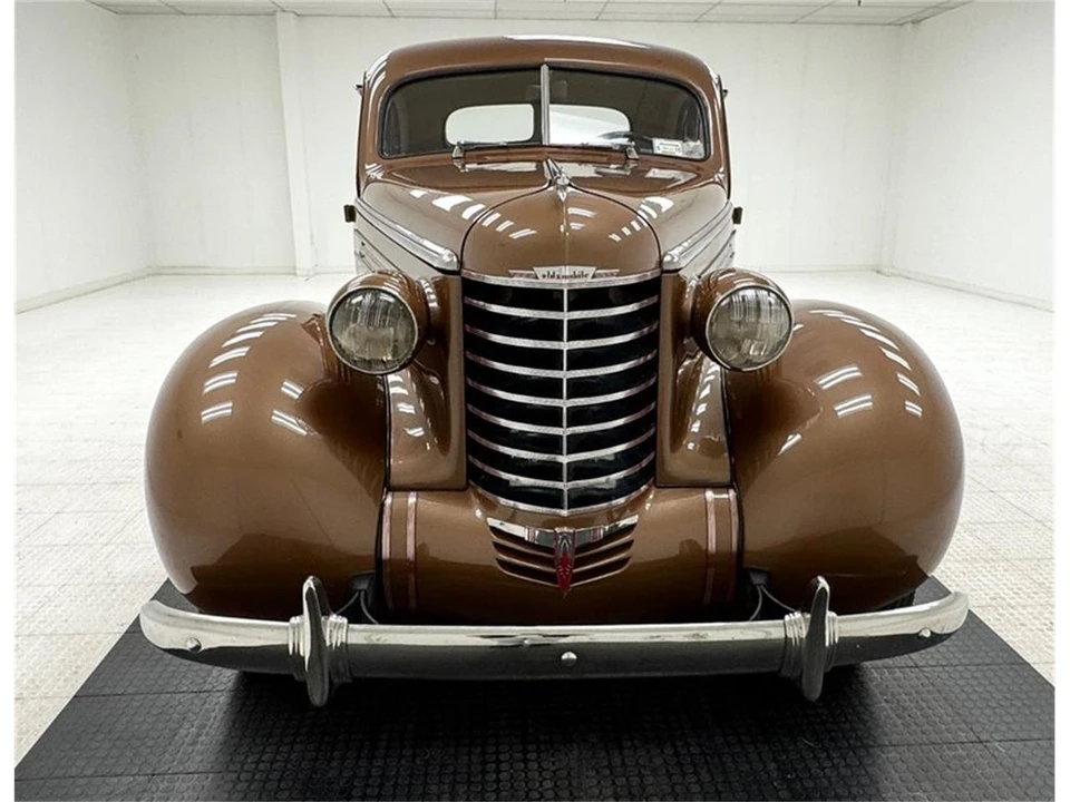 1937 Oldsmobile F-Series - Image 8 of 31