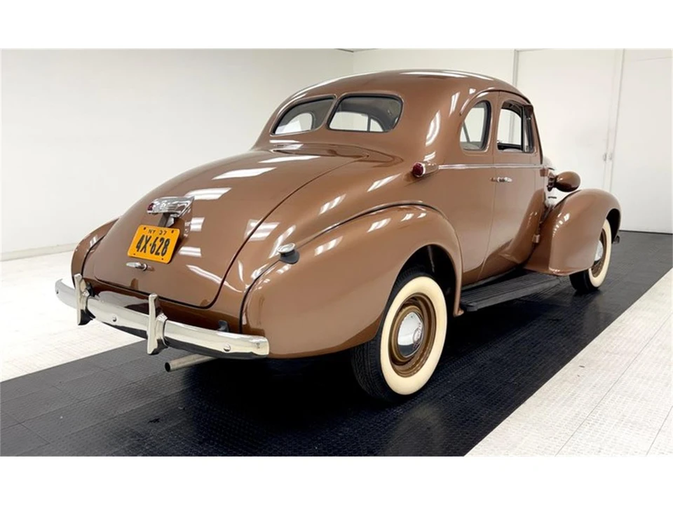 1937 Oldsmobile F-Series - Image 5 of 31