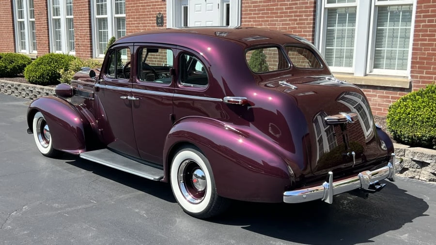 1937 Oldsmobile F-Series - Image 3 of 17