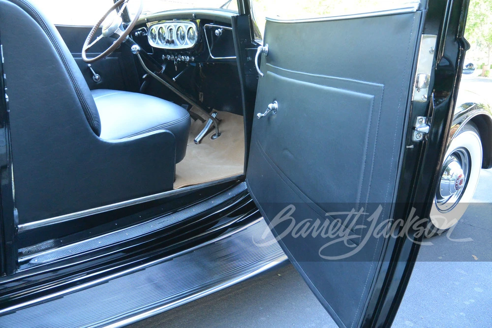1937 Packard Twelve - Image 19 of 28