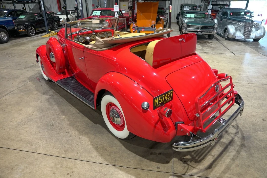 1937 Packard - Image 9 of 31