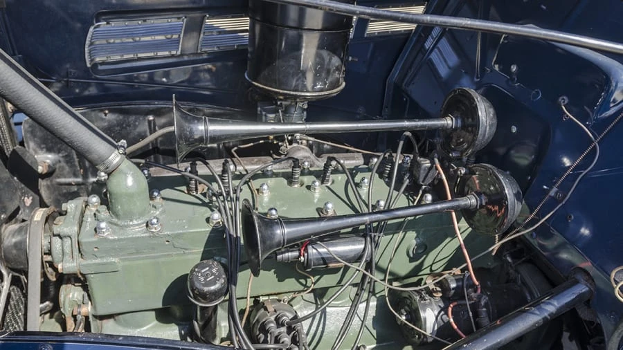1937 Packard Eight - Image 6 of 12