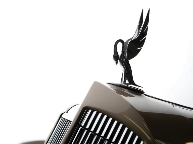 1937 Packard Twelve - Image 10 of 23