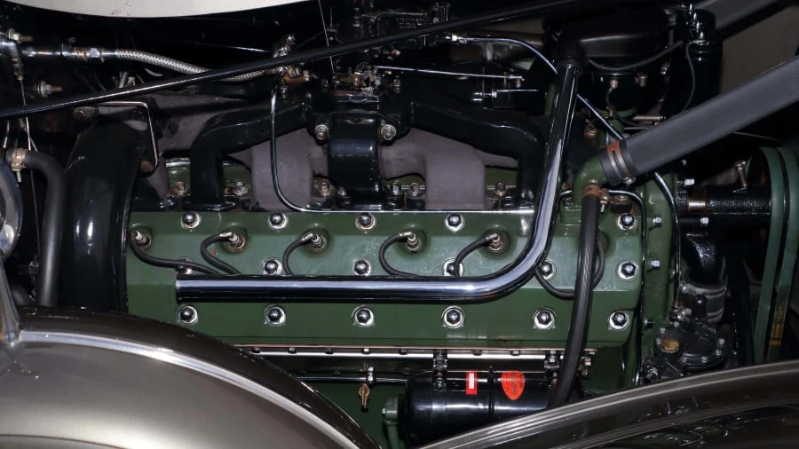 1937 Packard Twelve - Image 6 of 12