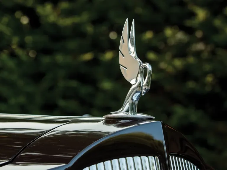 1937 Packard Twelve - Image 8 of 28