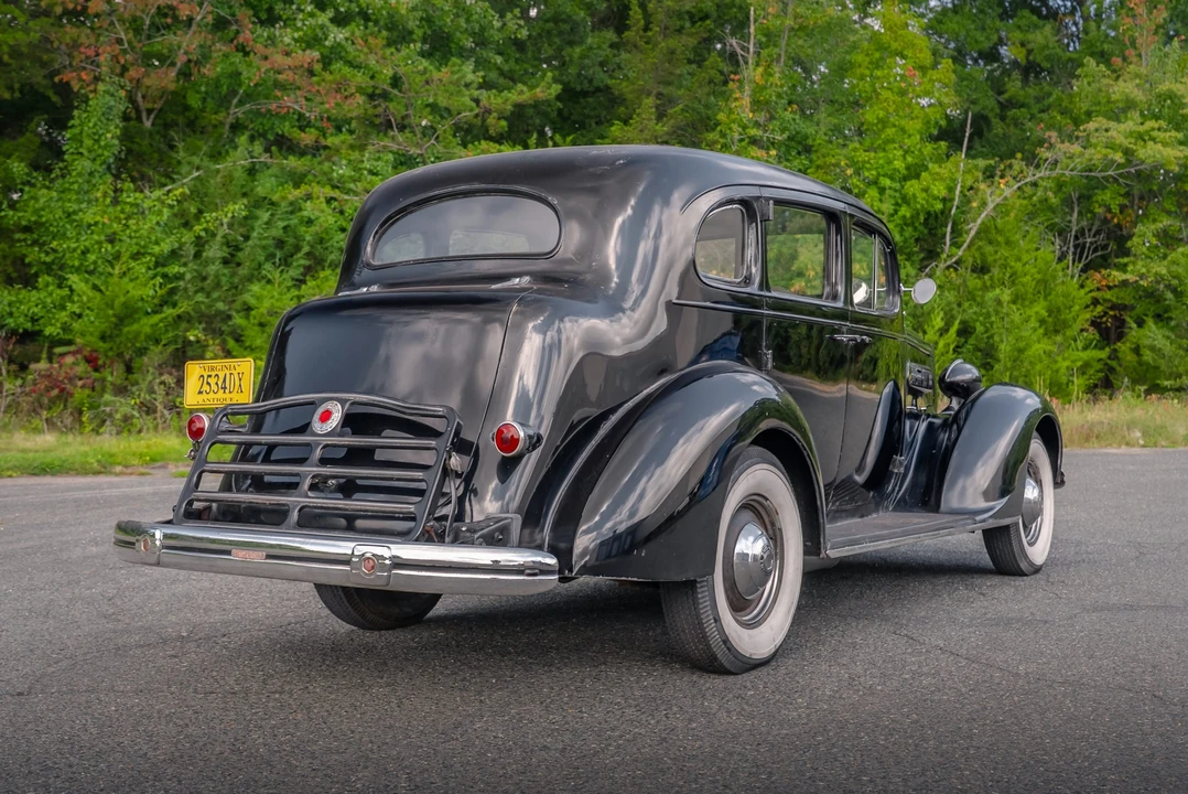 1937 Packard - Image 7 of 31