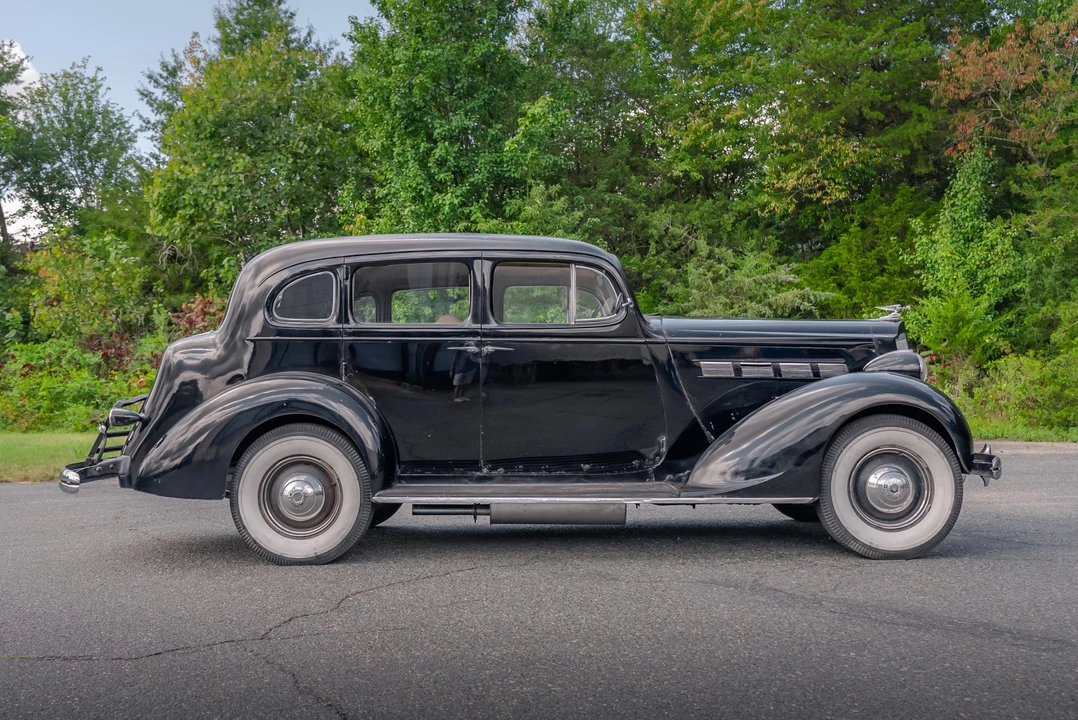 1937 Packard - Image 6 of 31