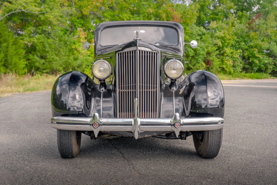1937 Packard - Image 4 of 31