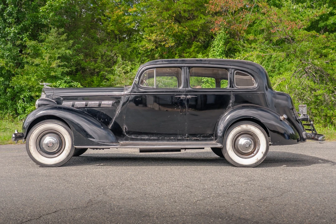 1937 Packard - Image 12 of 31