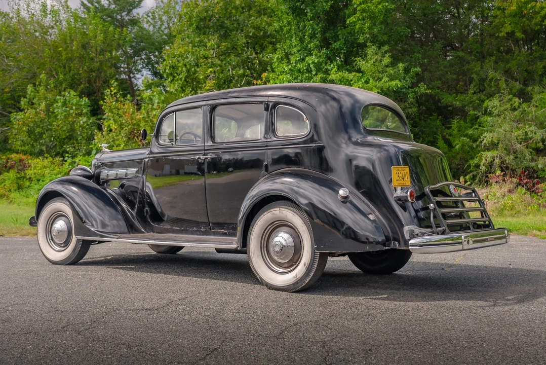 1937 Packard - Image 10 of 31