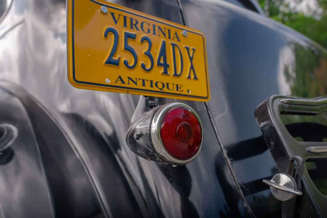 1937 Packard - Image 24 of 31