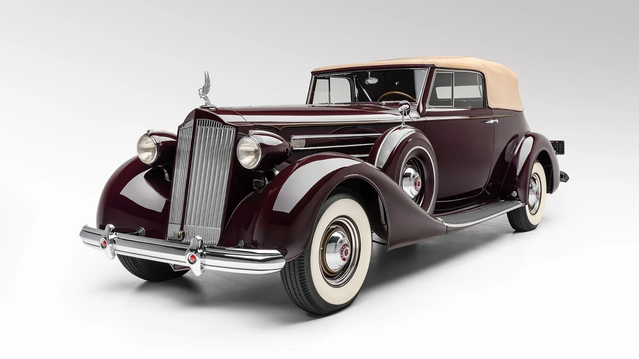 1937 Packard Twelve - Image 9 of 31