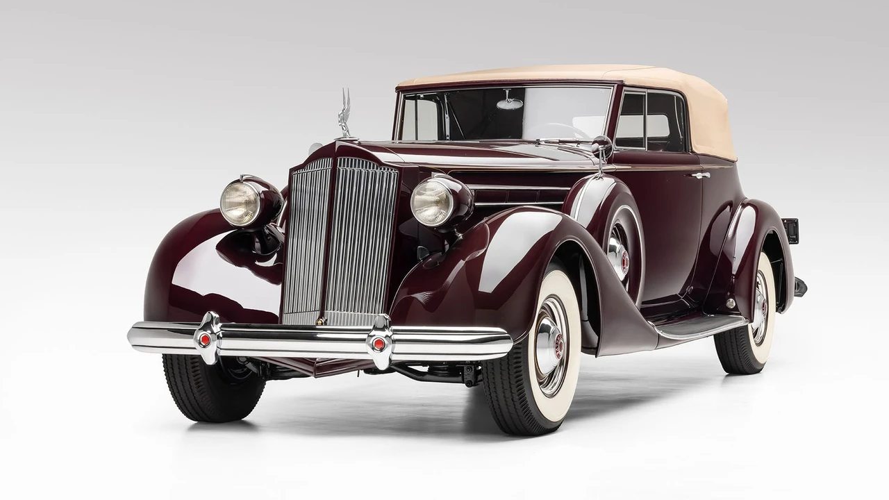 1937 Packard Twelve - Image 10 of 31