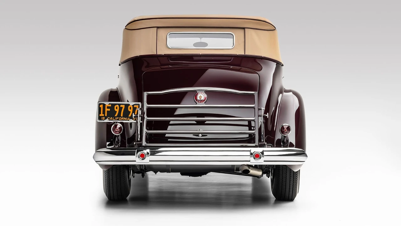 1937 Packard Twelve - Image 5 of 31