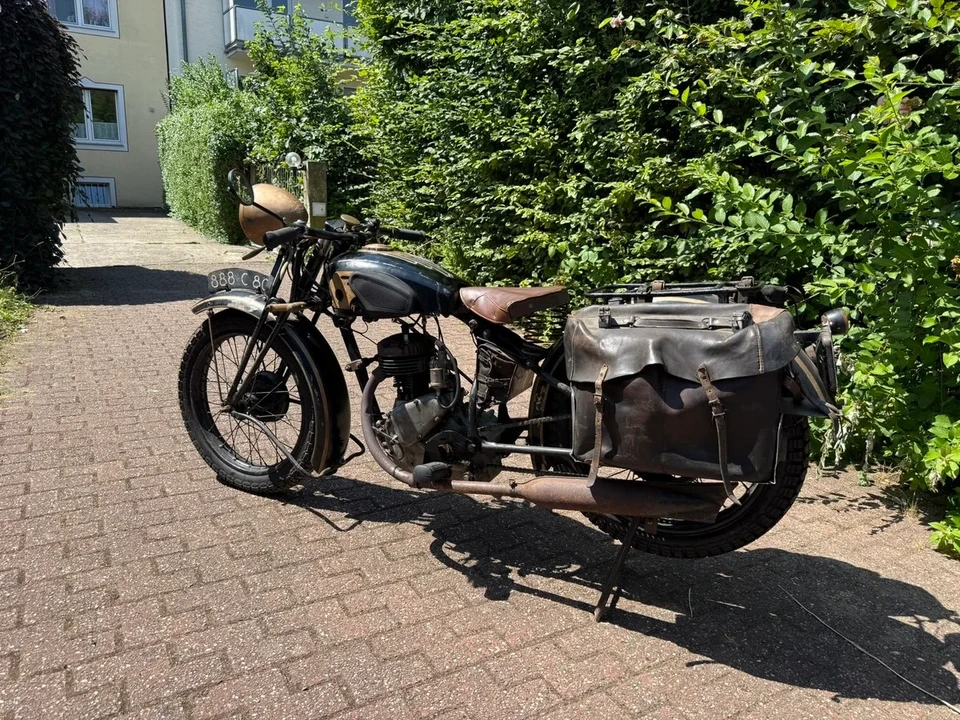 1937 Peugeot - Image 3 of 16