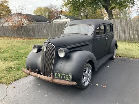 1937 Plymouth Deluxe