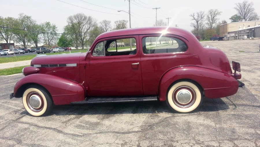 1937 Pontiac Chieftain - Image 2 of 7