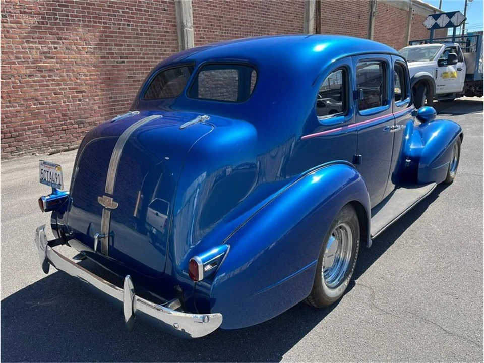 1937 Pontiac - Image 9 of 31