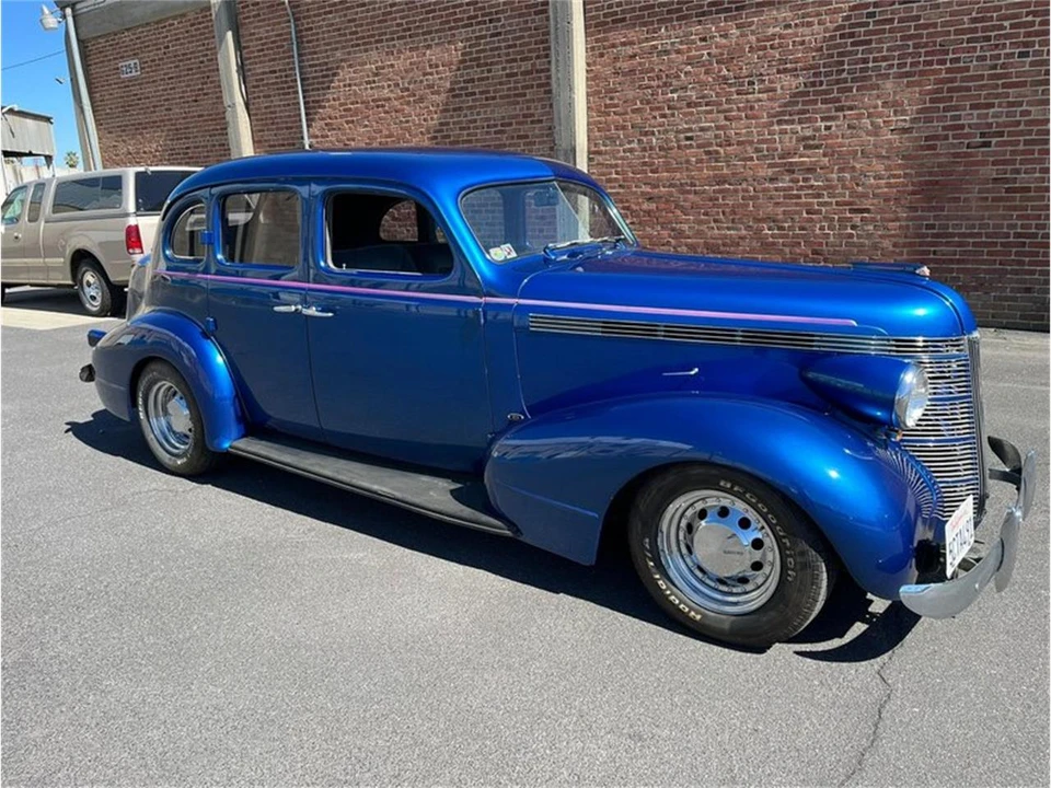 1937 Pontiac - Image 7 of 31