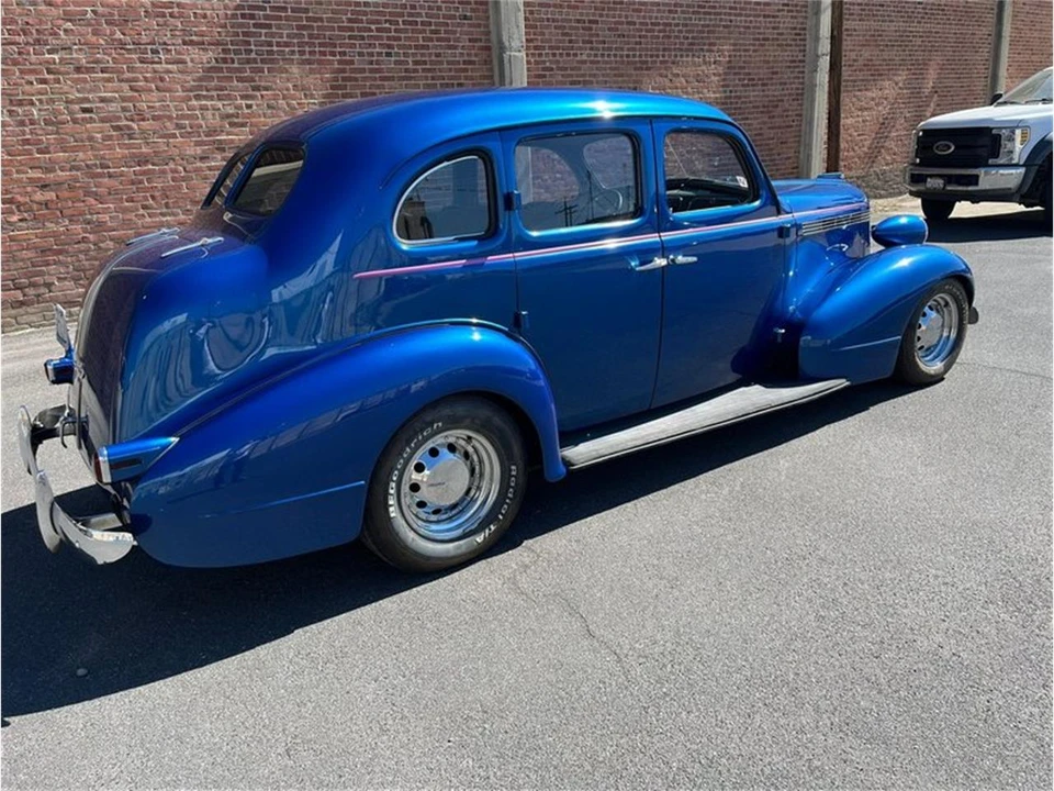 1937 Pontiac - Image 8 of 31