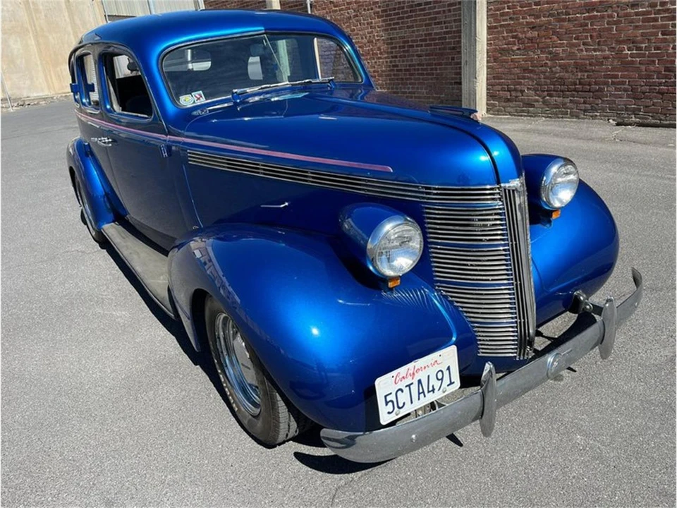 1937 Pontiac - Image 6 of 31