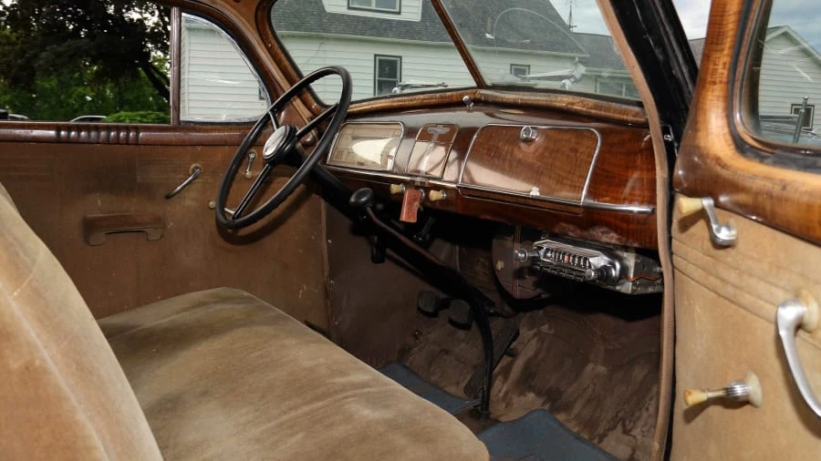 1937 Pontiac - Image 5 of 17
