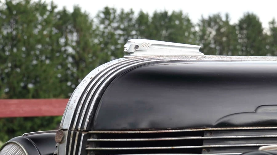 1937 Pontiac - Image 8 of 17