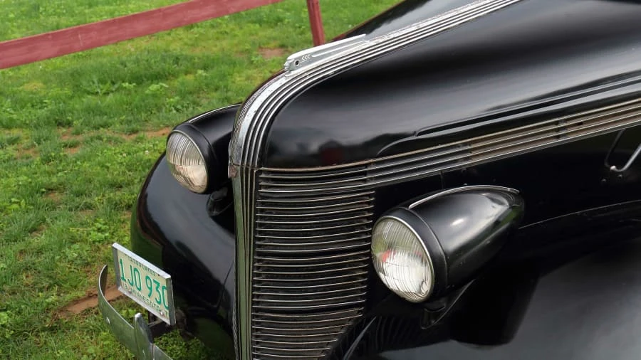 1937 Pontiac - Image 10 of 17
