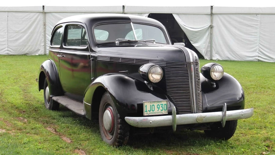 1937 Pontiac - Image 12 of 17