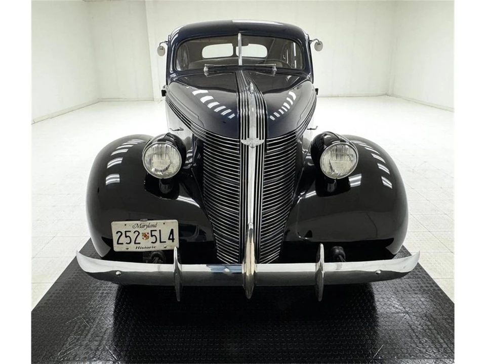 1937 Pontiac - Image 8 of 31