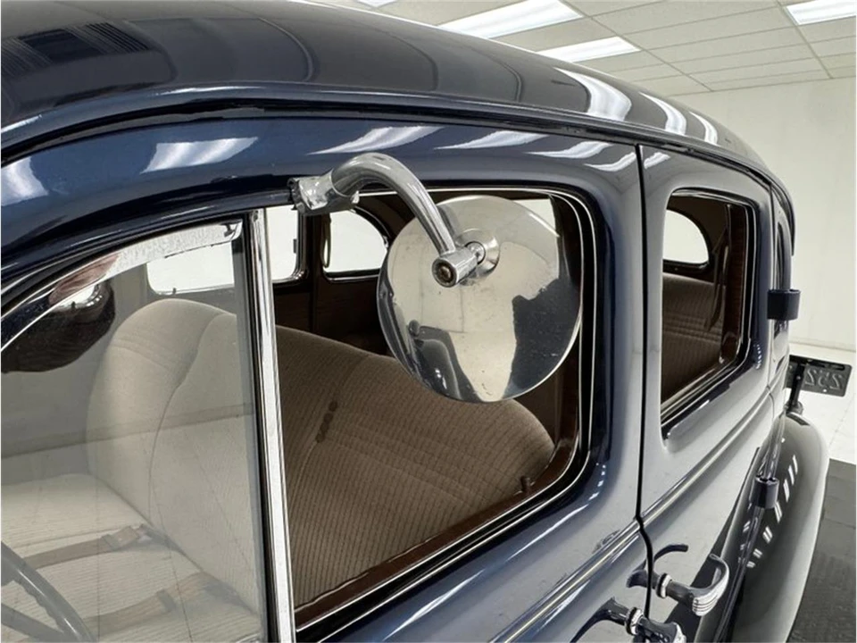 1937 Pontiac - Image 16 of 31