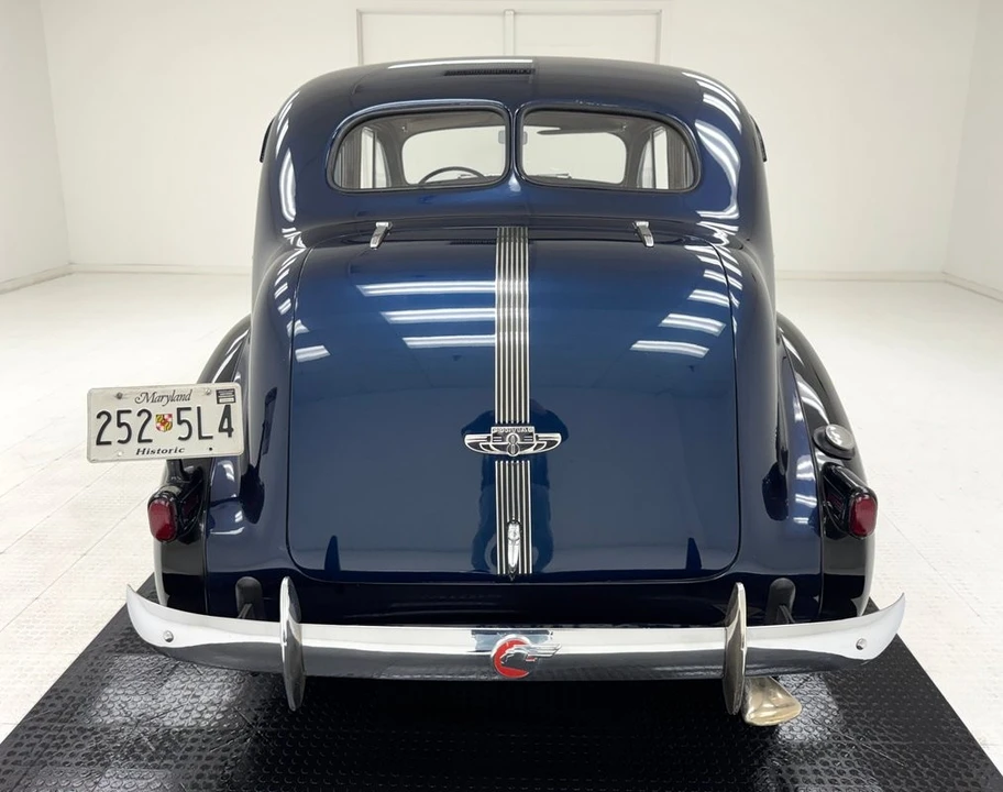 1937 Pontiac - Image 4 of 31
