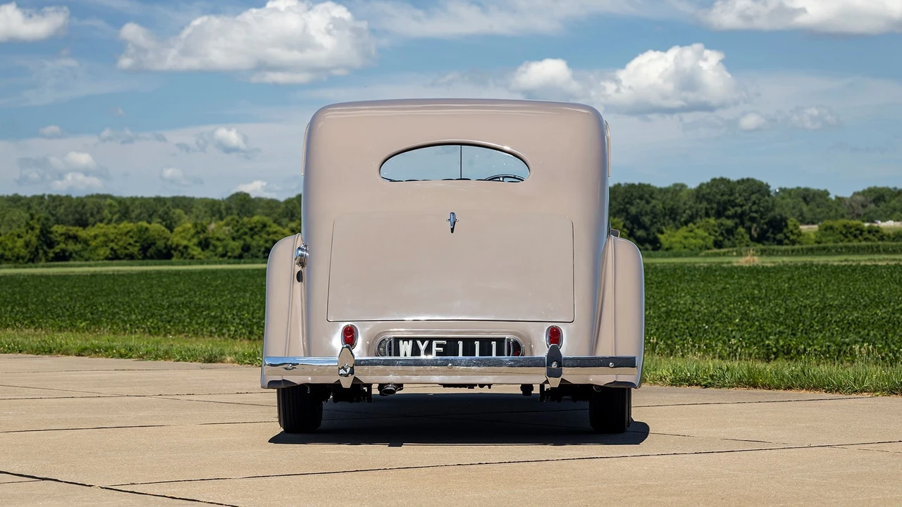 1937 Rolls-Royce Phantom III - Image 2 of 31