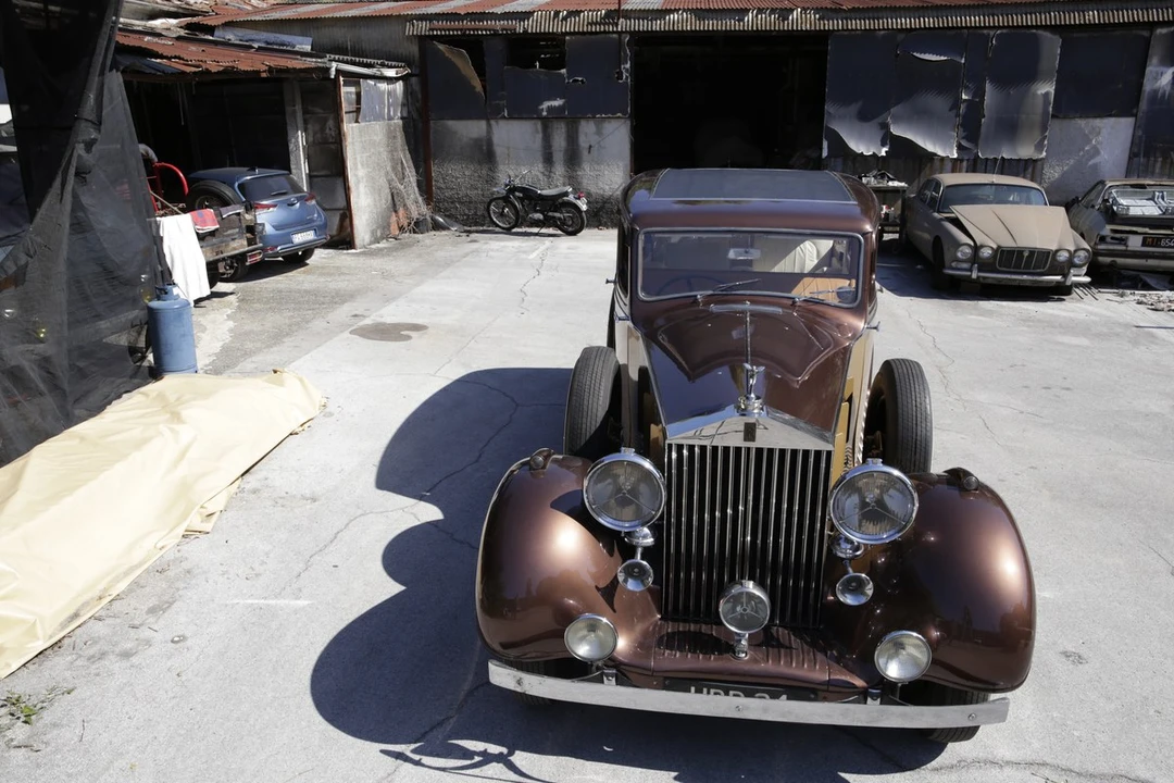 1937 Rolls-Royce Phantom III - Image 4 of 30