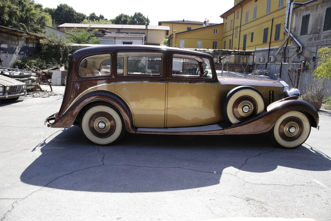 1937 Rolls-Royce Phantom III - Image 3 of 30